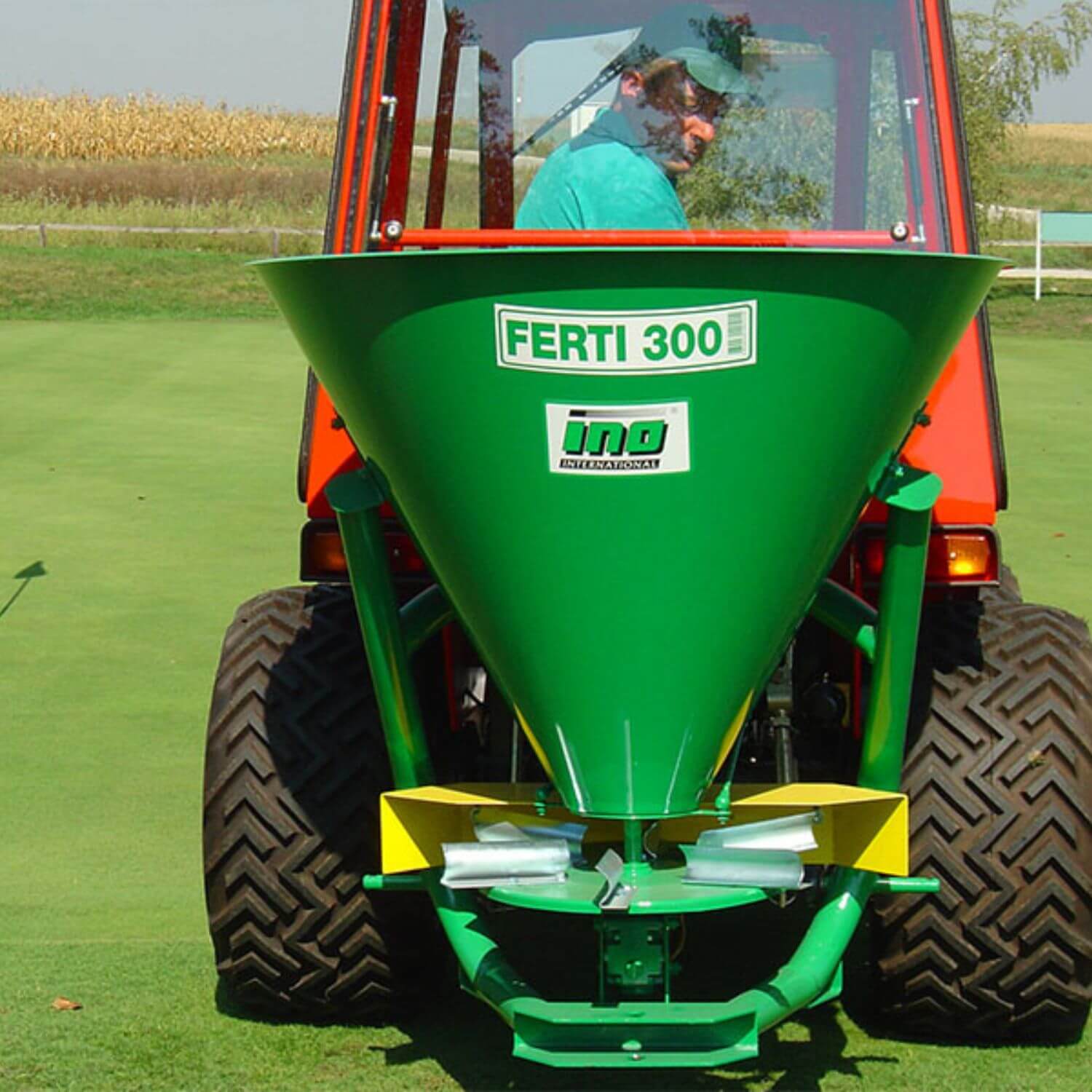 Rasipač đubriva 300 litara AA - Image 2