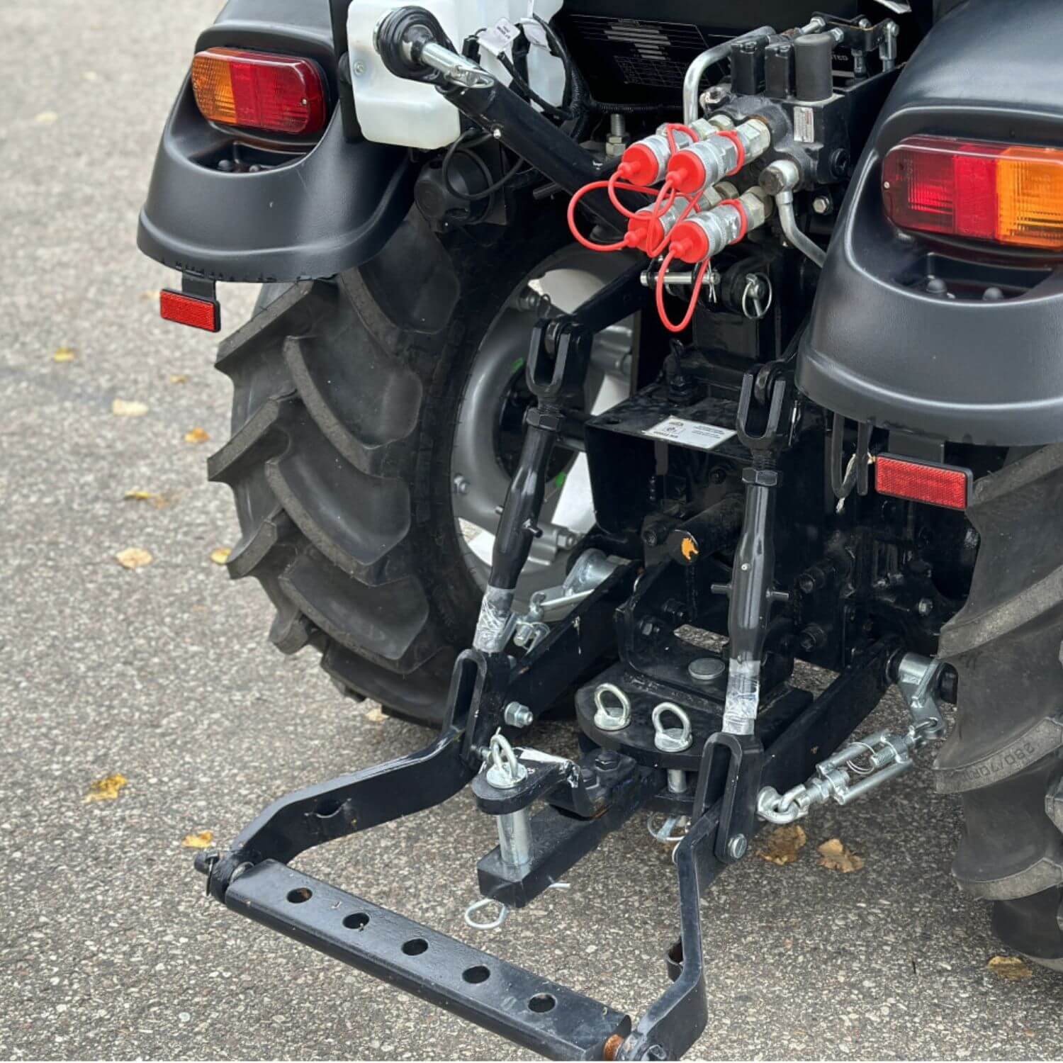 Traktor Solis 26 sa kabinom - Image 5