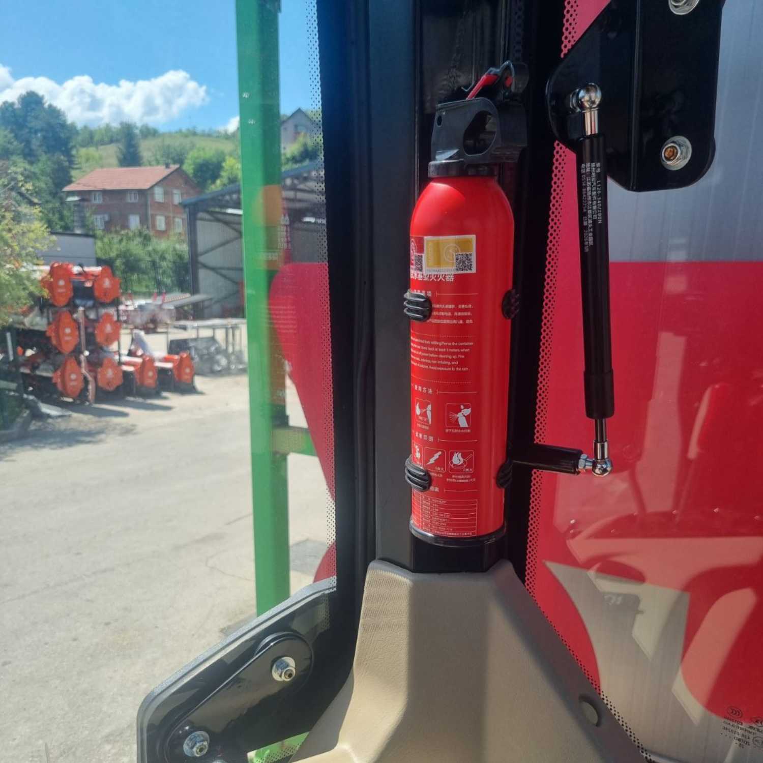 Traktor ZENTRAC 604 sa kabinom - Image 12