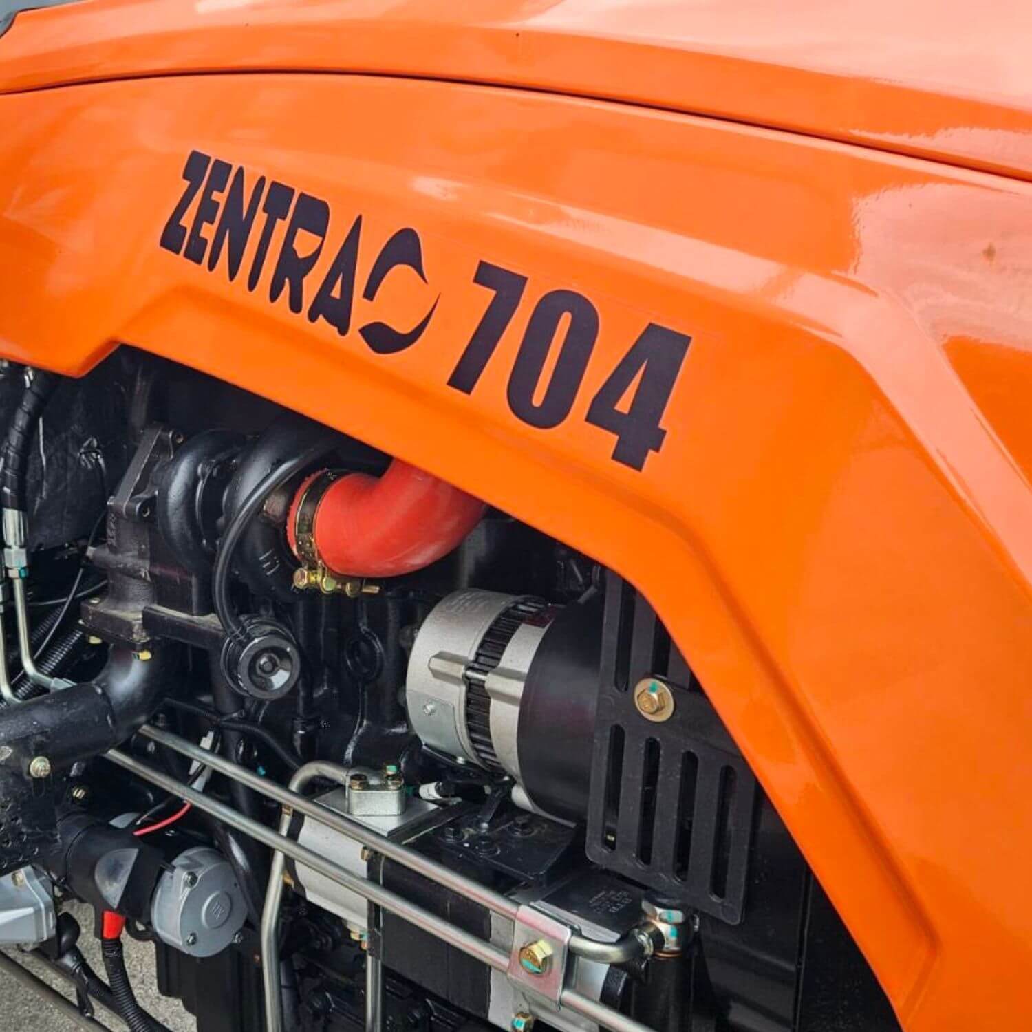 Traktor ZENTRAC 704 sa kabinom - Image 6